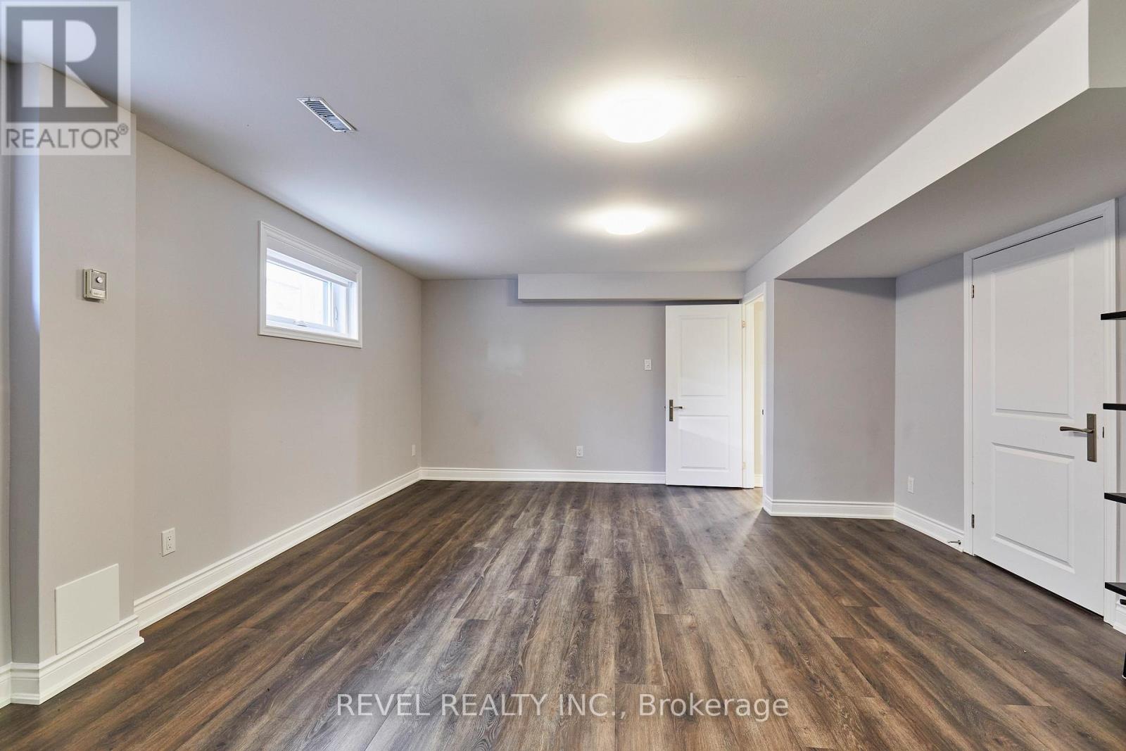 475 POPLAR AVENUE - Image 32