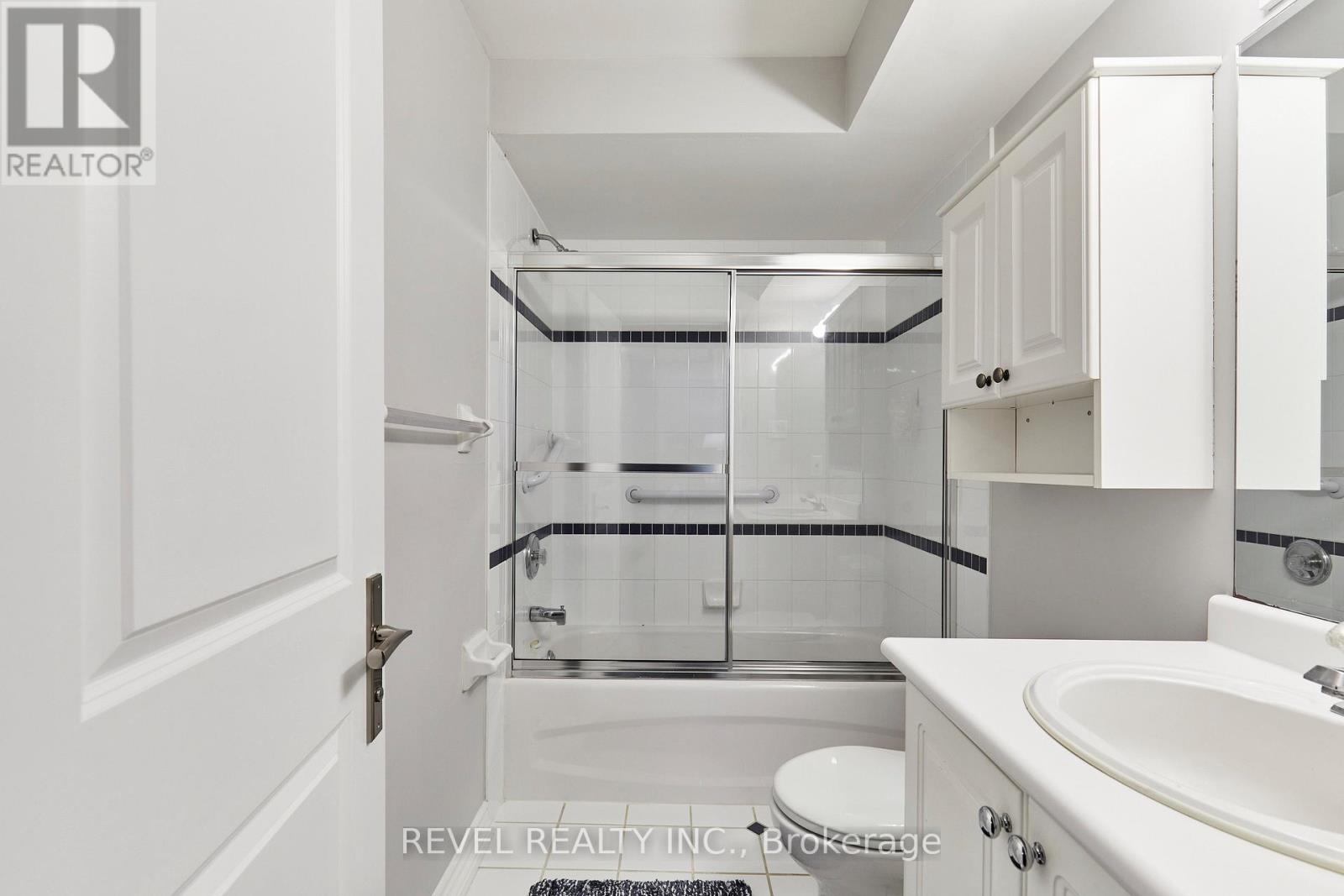 475 POPLAR AVENUE - 34
