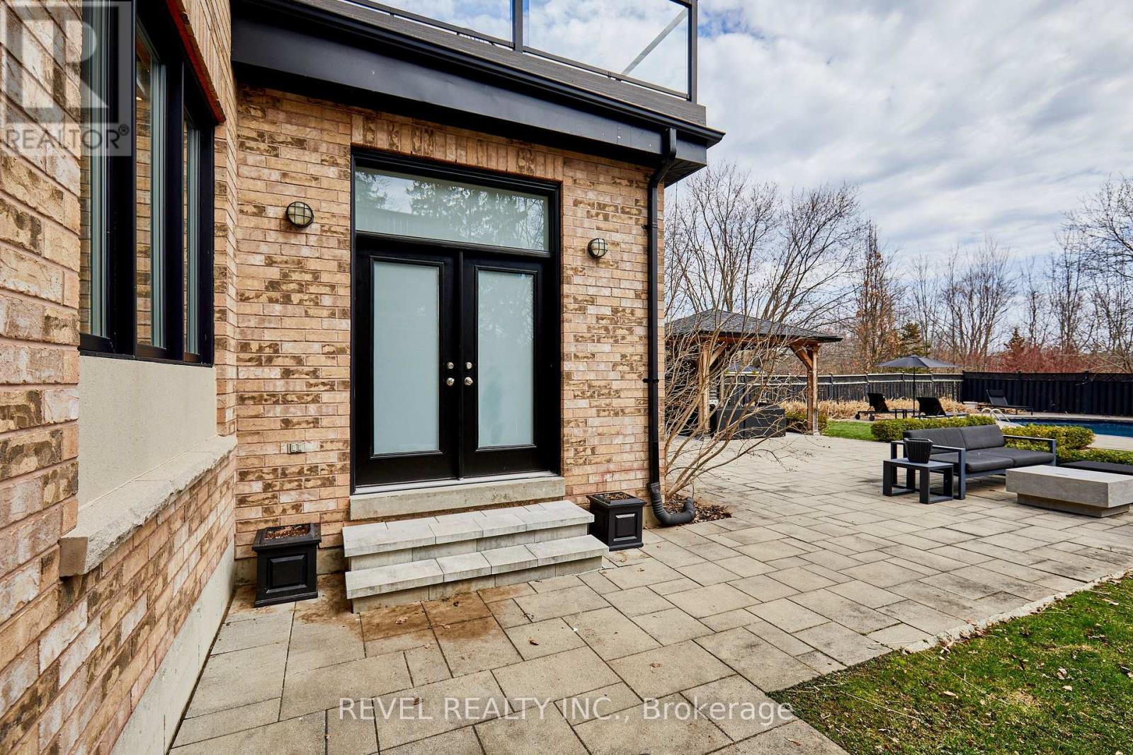 475 POPLAR AVENUE - Image 42