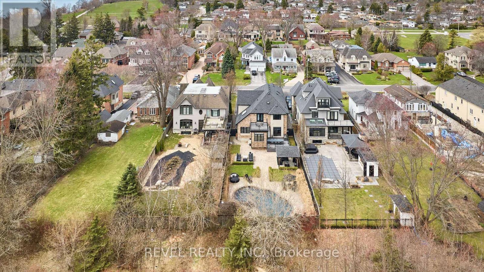475 POPLAR AVENUE - 47