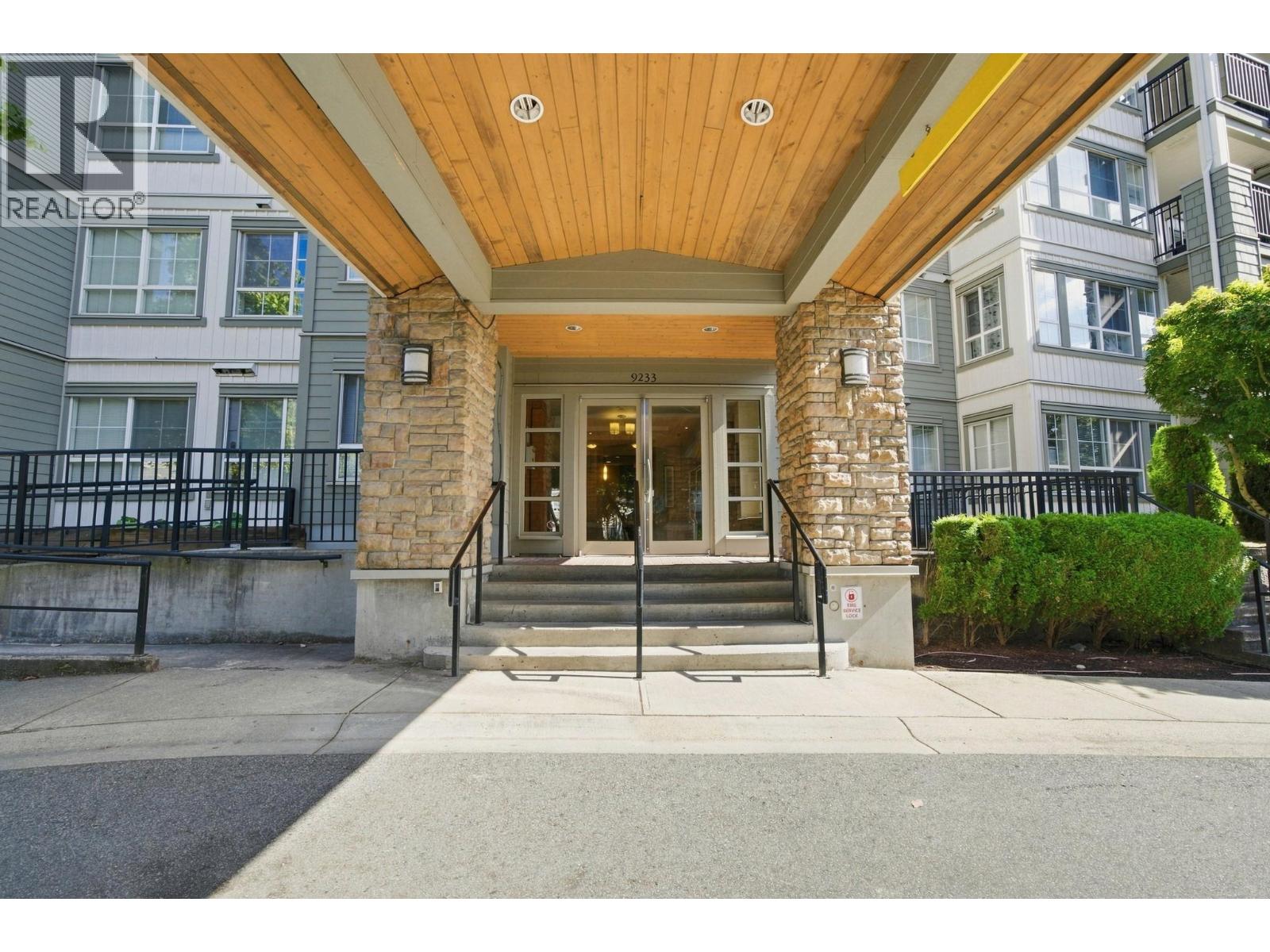 #108 9233 GOVERNMENT Street, Burnaby, British Columbia, V3N0A3, Burnaby, British Columbia — photo 3 of 5