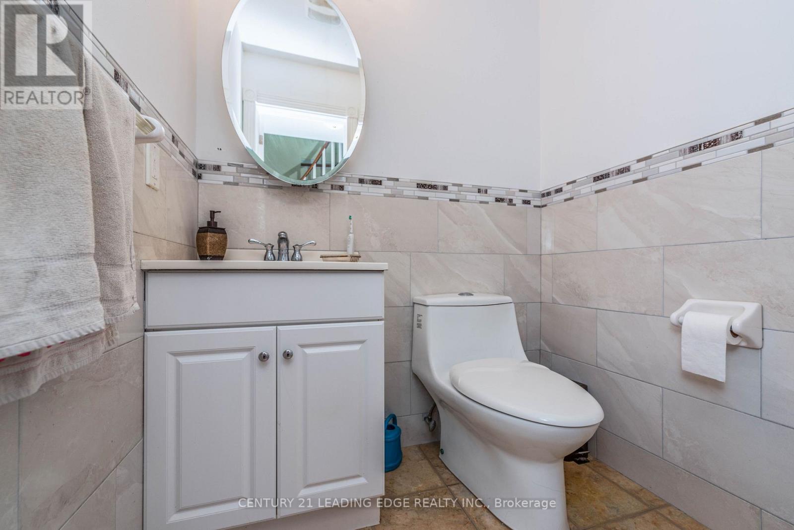 78 CROWN CRESCENT - 15