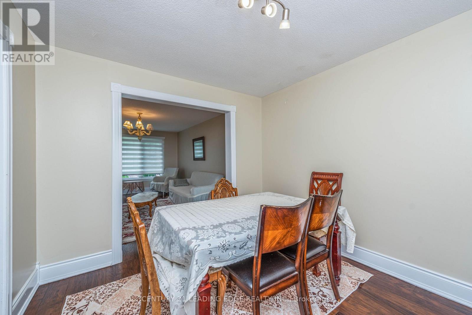 78 CROWN CRESCENT - 8