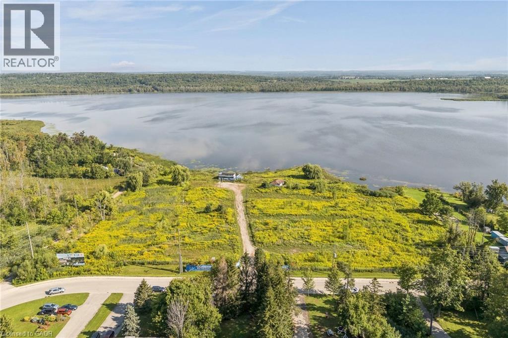 10 LITTLE LAKE Drive, Barrie, Ontario, L4M7C1, Barrie, Ontario — photo 3 of 5