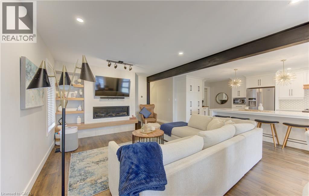 595 MAPLE Avenue N - 17