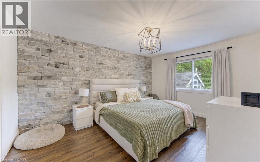 595 MAPLE Avenue N - 21