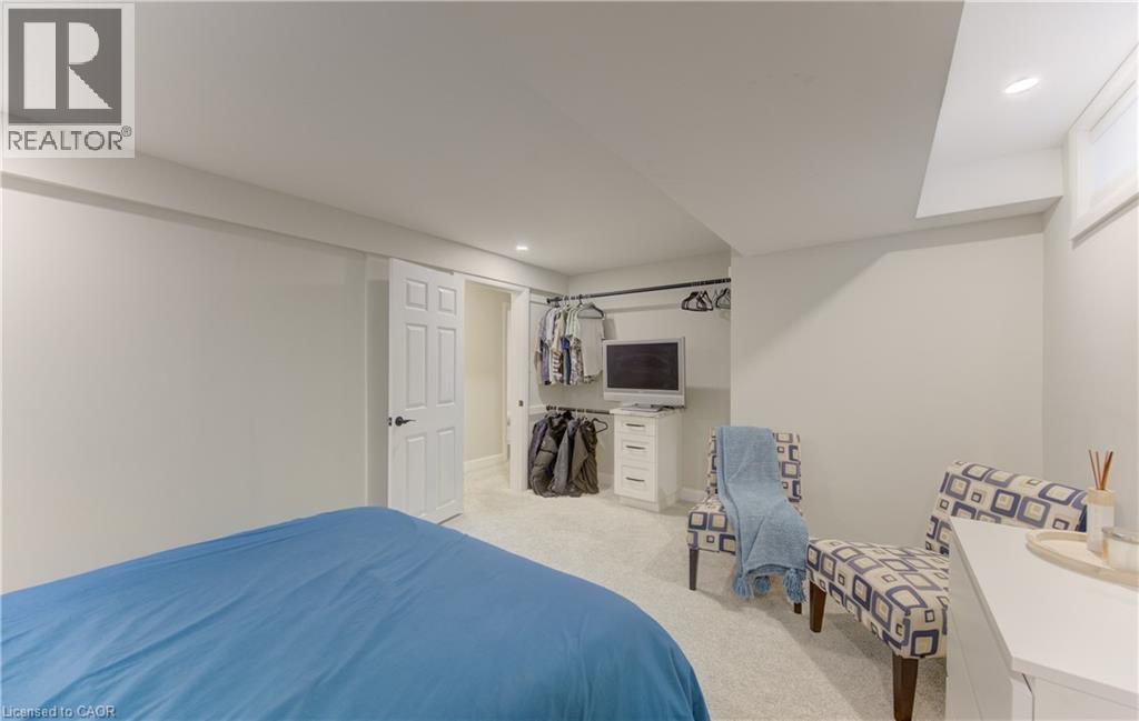595 MAPLE Avenue N - 37