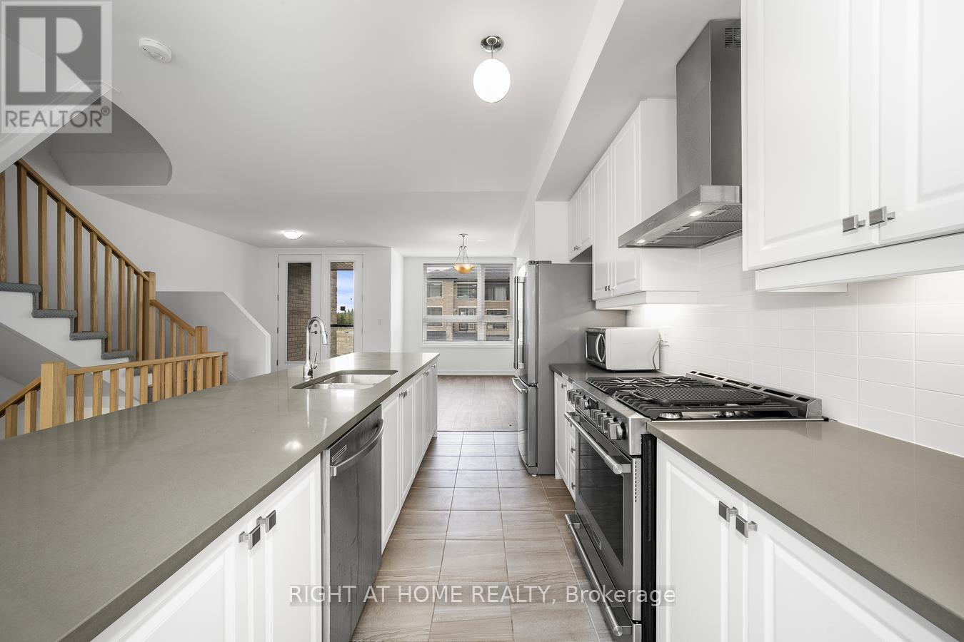 6 BLUE FOREST CRESCENT - Image 16