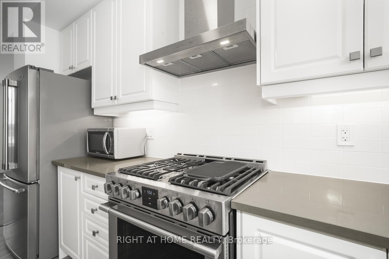 6 BLUE FOREST CRESCENT - Image 18