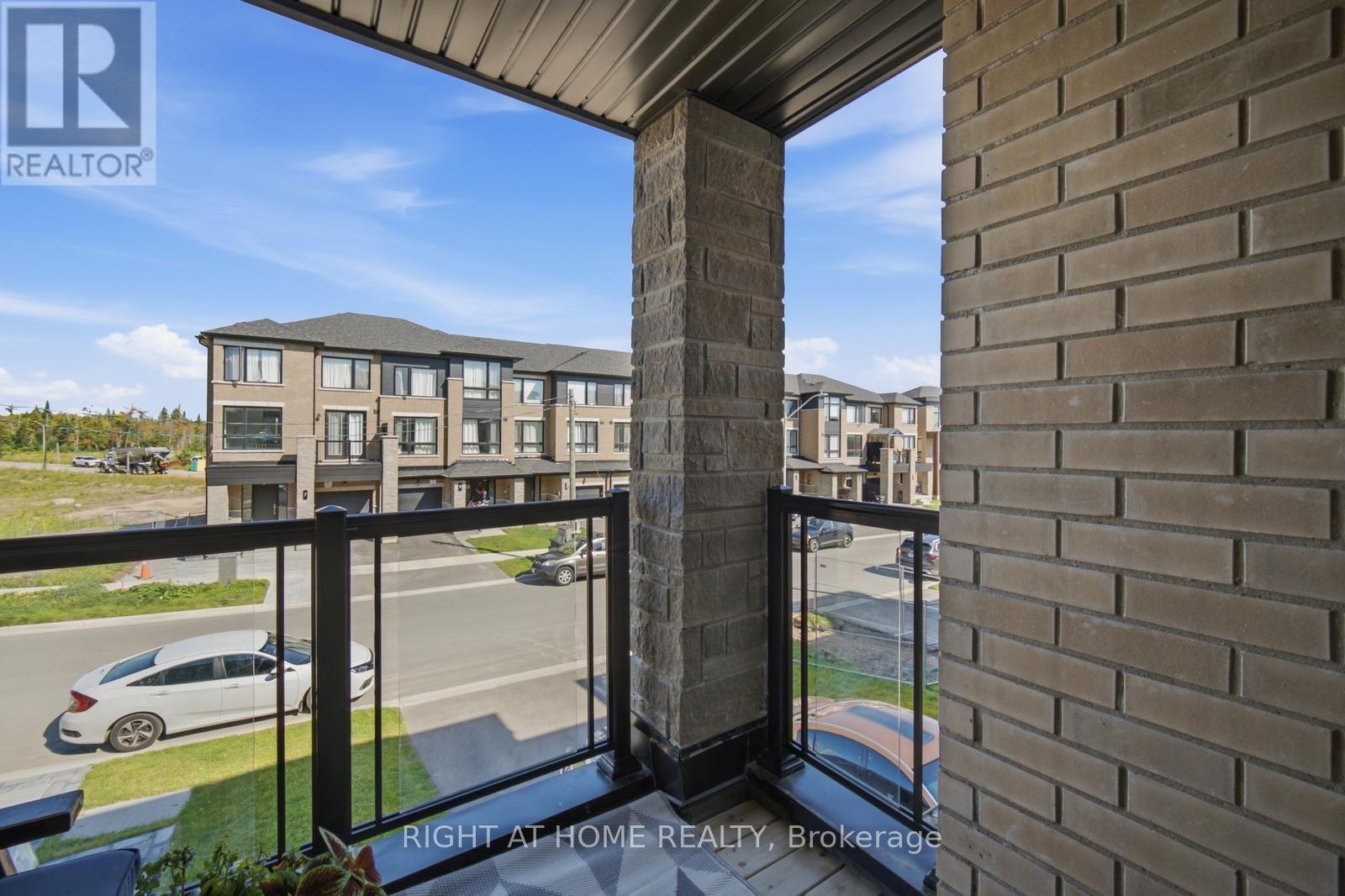 6 BLUE FOREST CRESCENT - 38