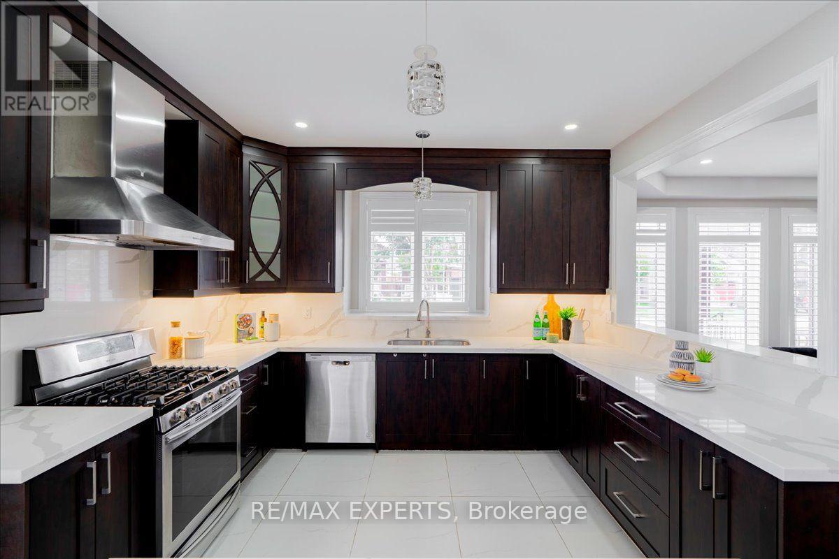 22 TRAVERS GATE - 13