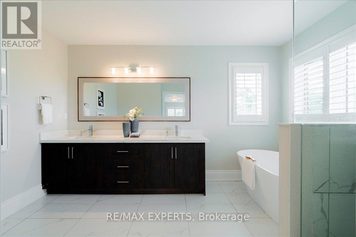 22 TRAVERS GATE - 18