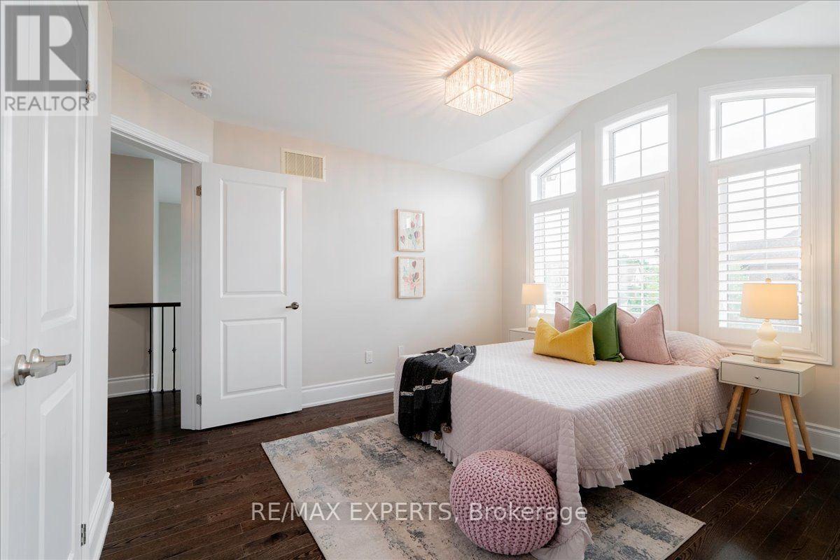 22 TRAVERS GATE - 25