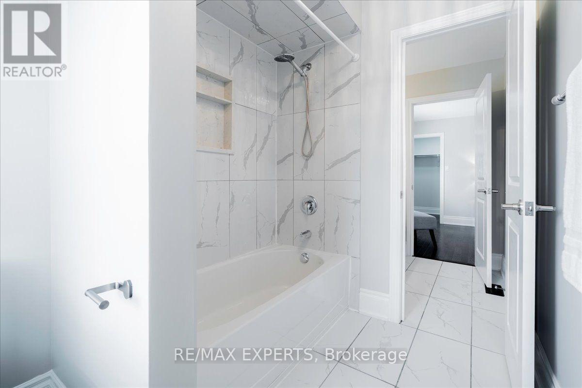 22 TRAVERS GATE - 27