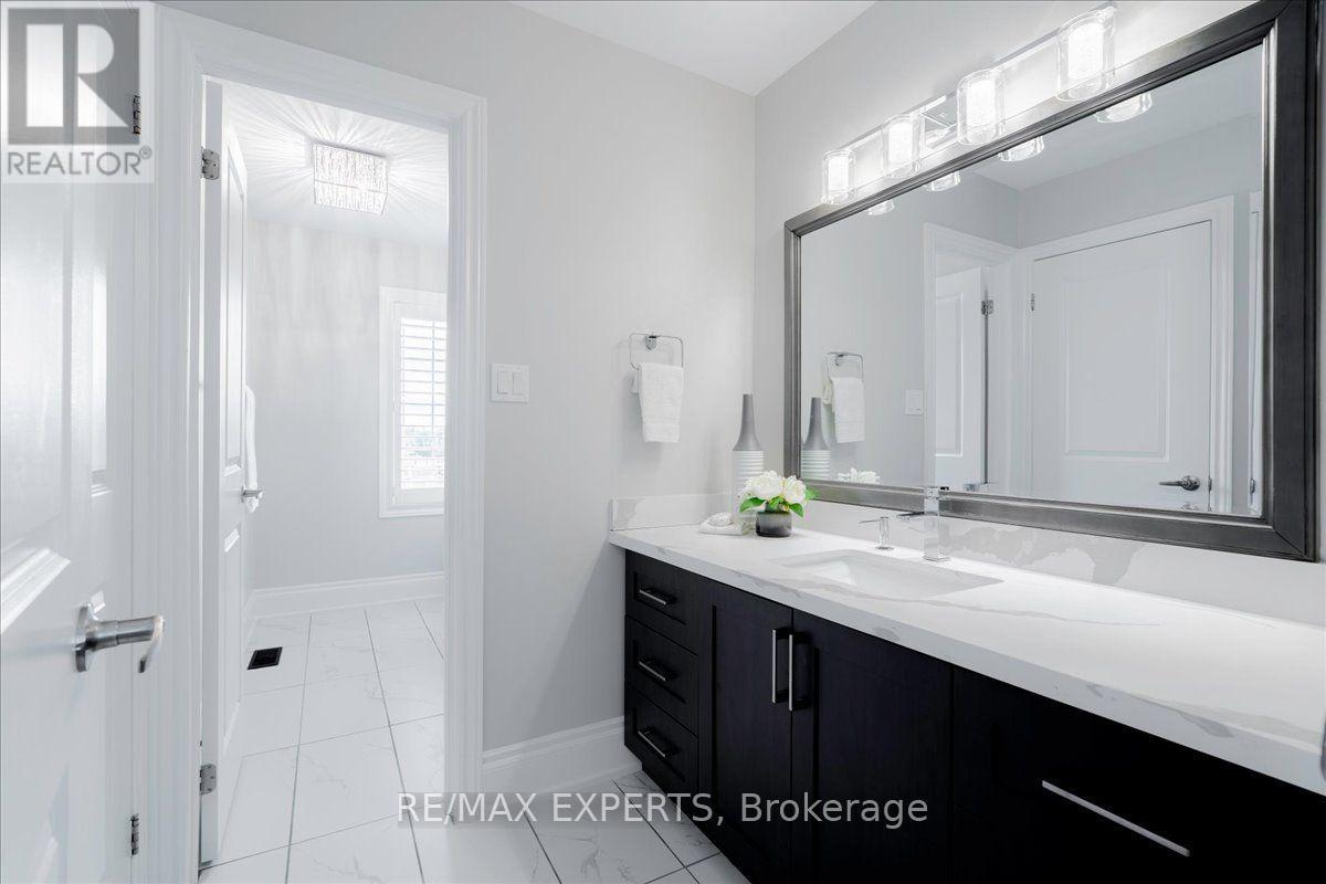 22 TRAVERS GATE - 28