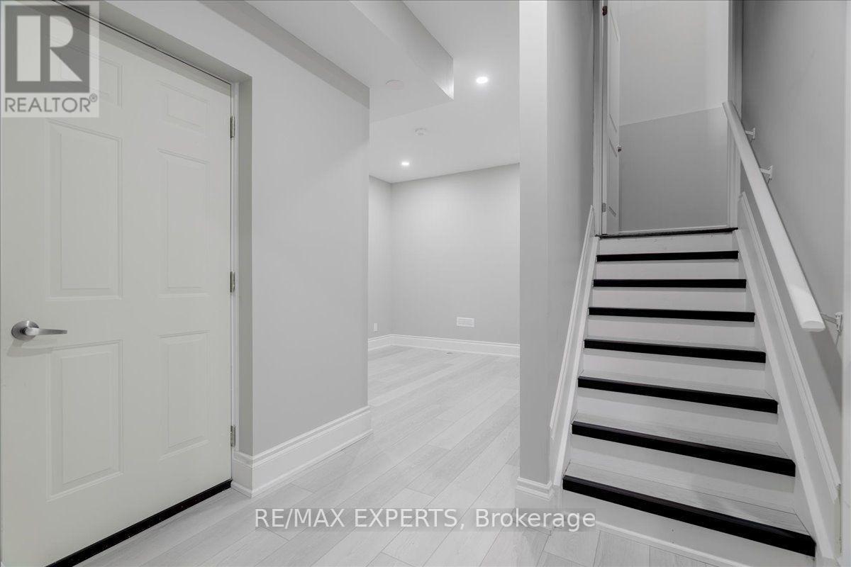 22 TRAVERS GATE - Image 29