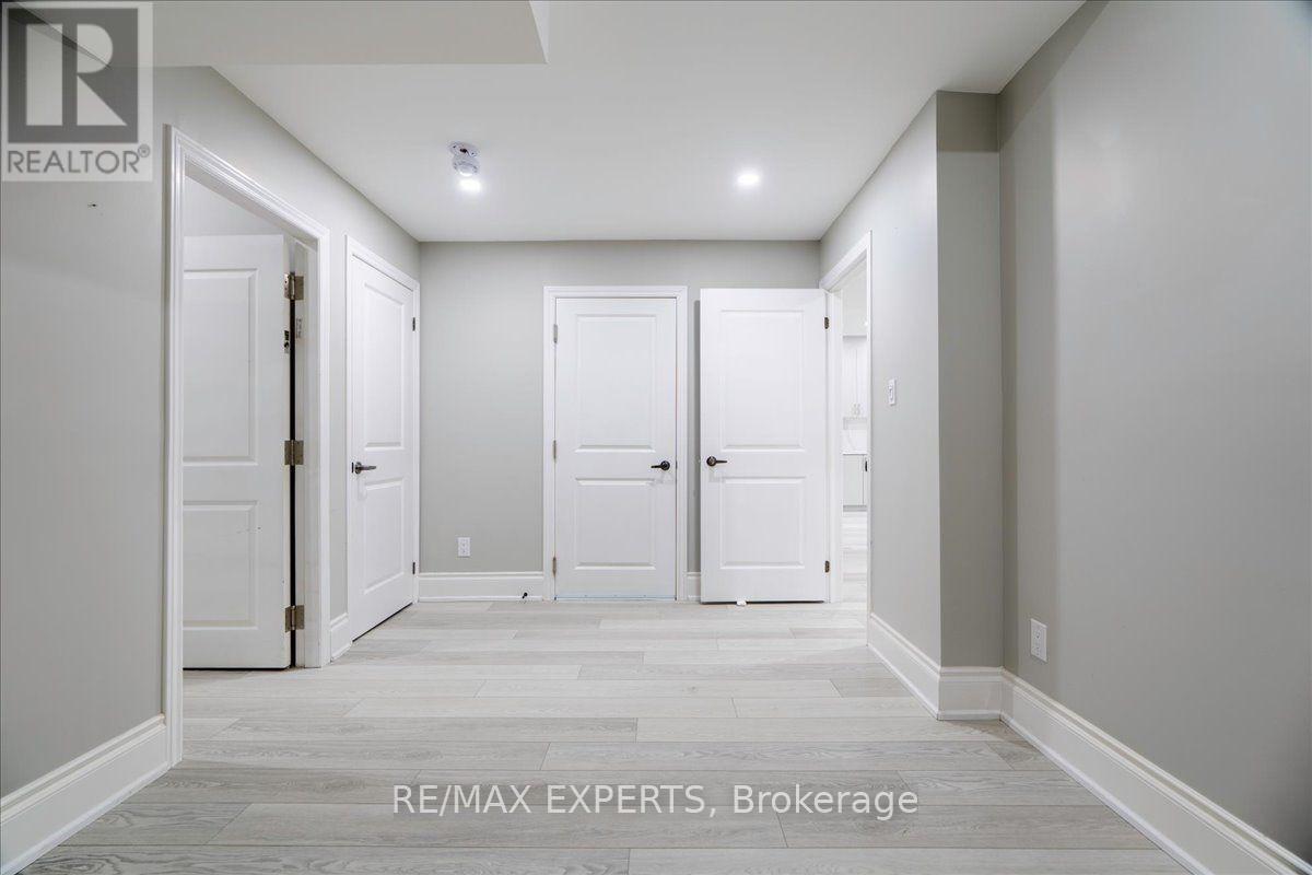 22 TRAVERS GATE - Image 32