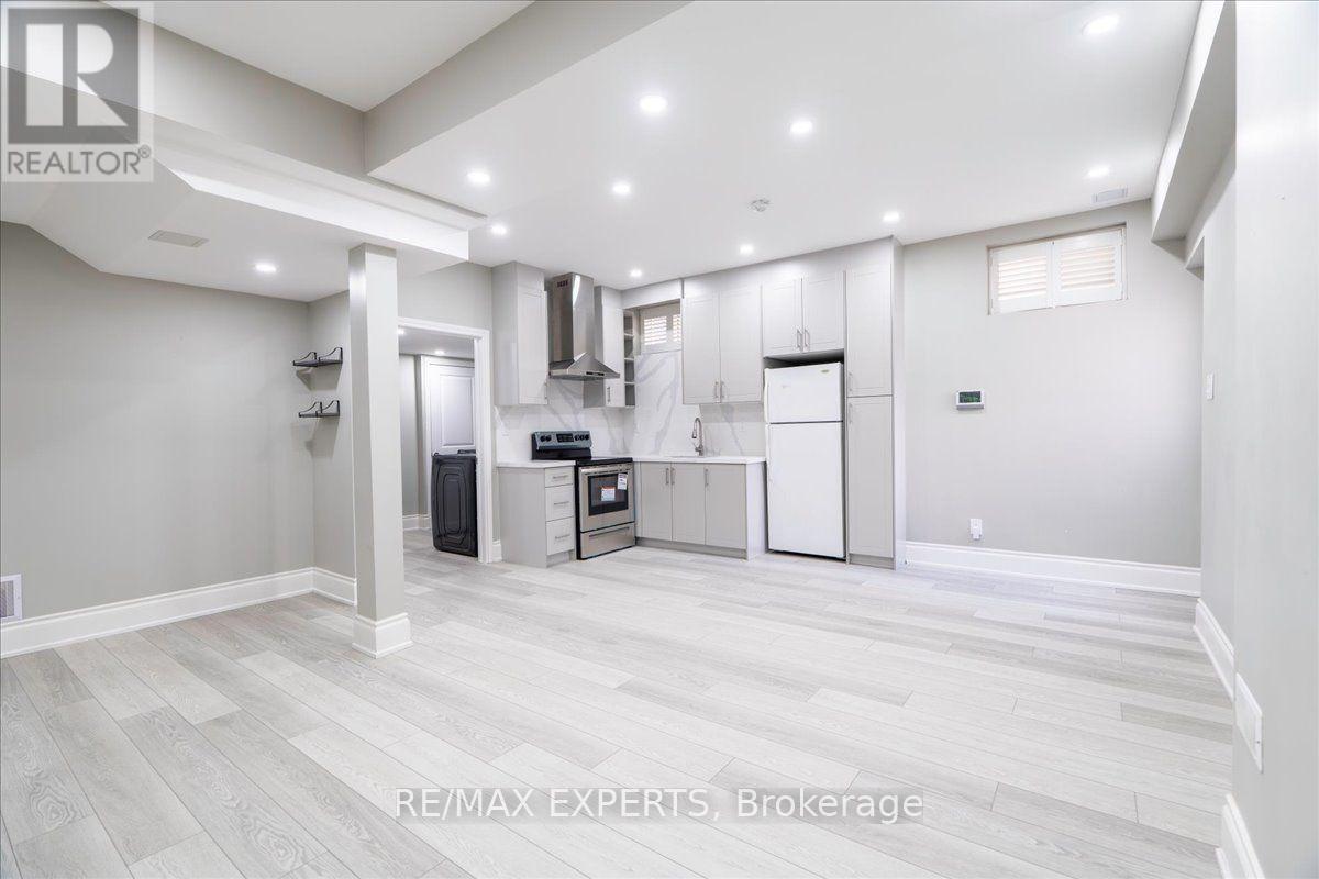 22 TRAVERS GATE - 34
