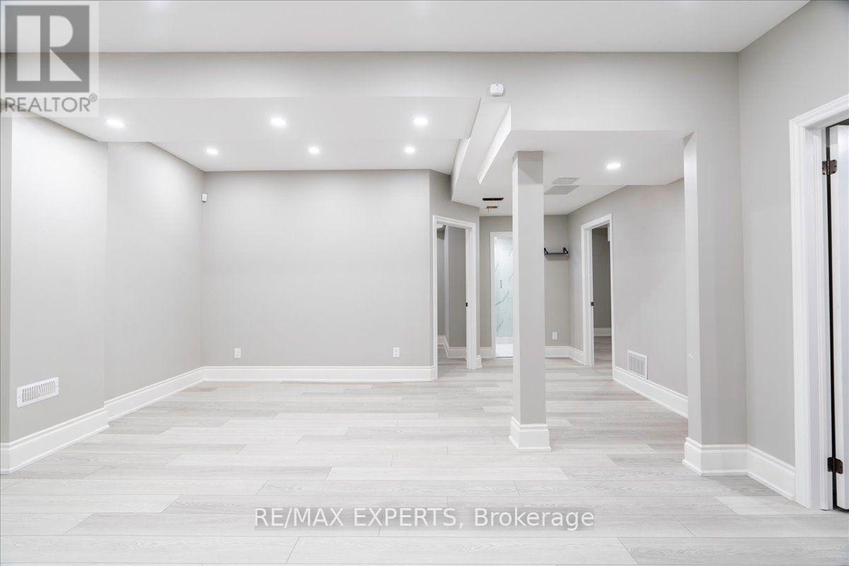 22 TRAVERS GATE - Image 36