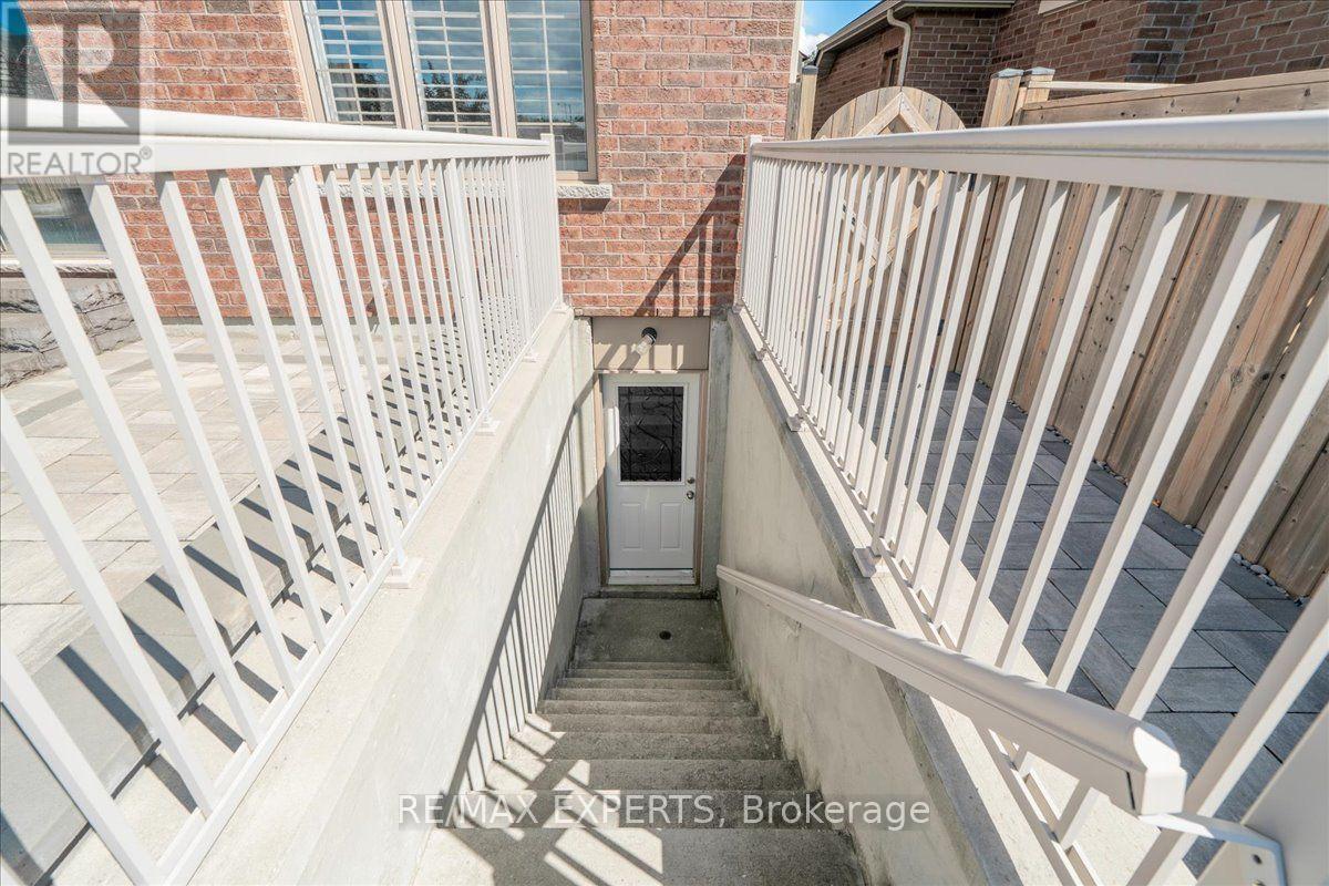 22 TRAVERS GATE - Image 41
