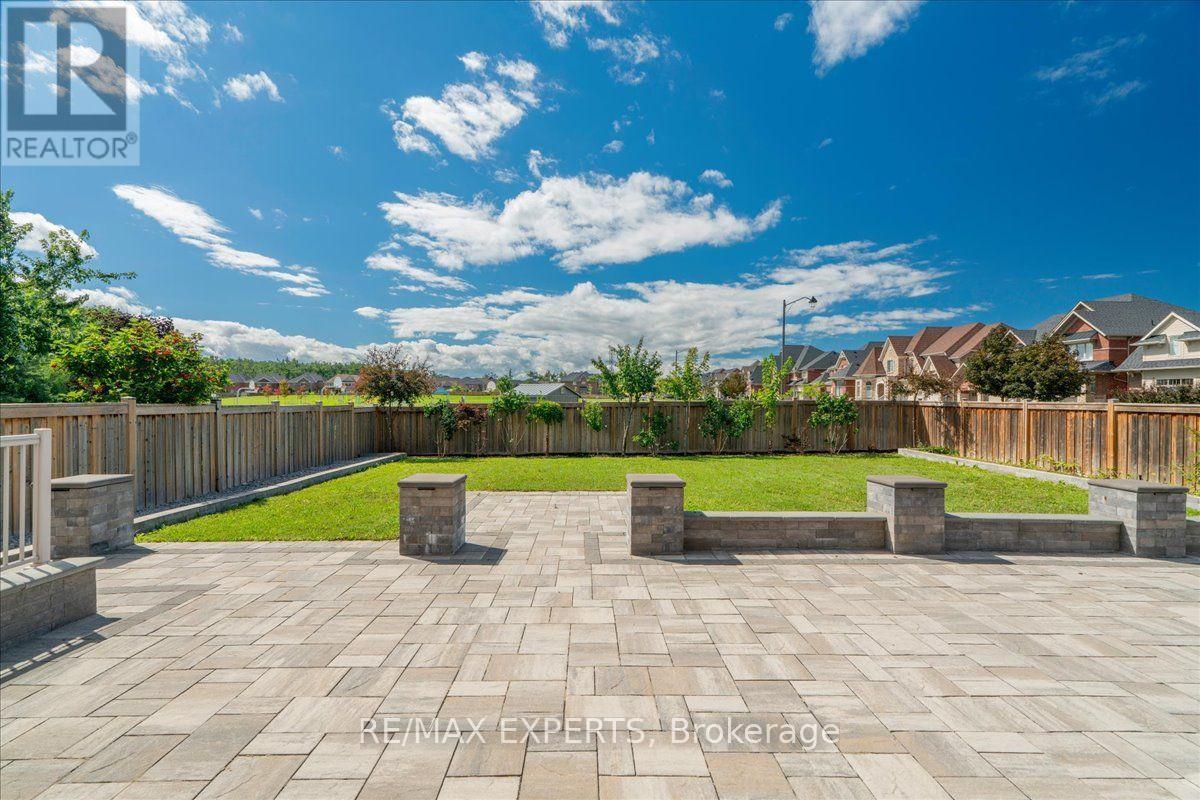 22 TRAVERS GATE - Image 42