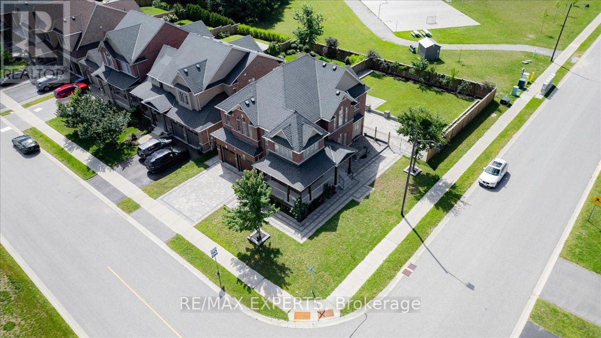22 TRAVERS GATE - 50