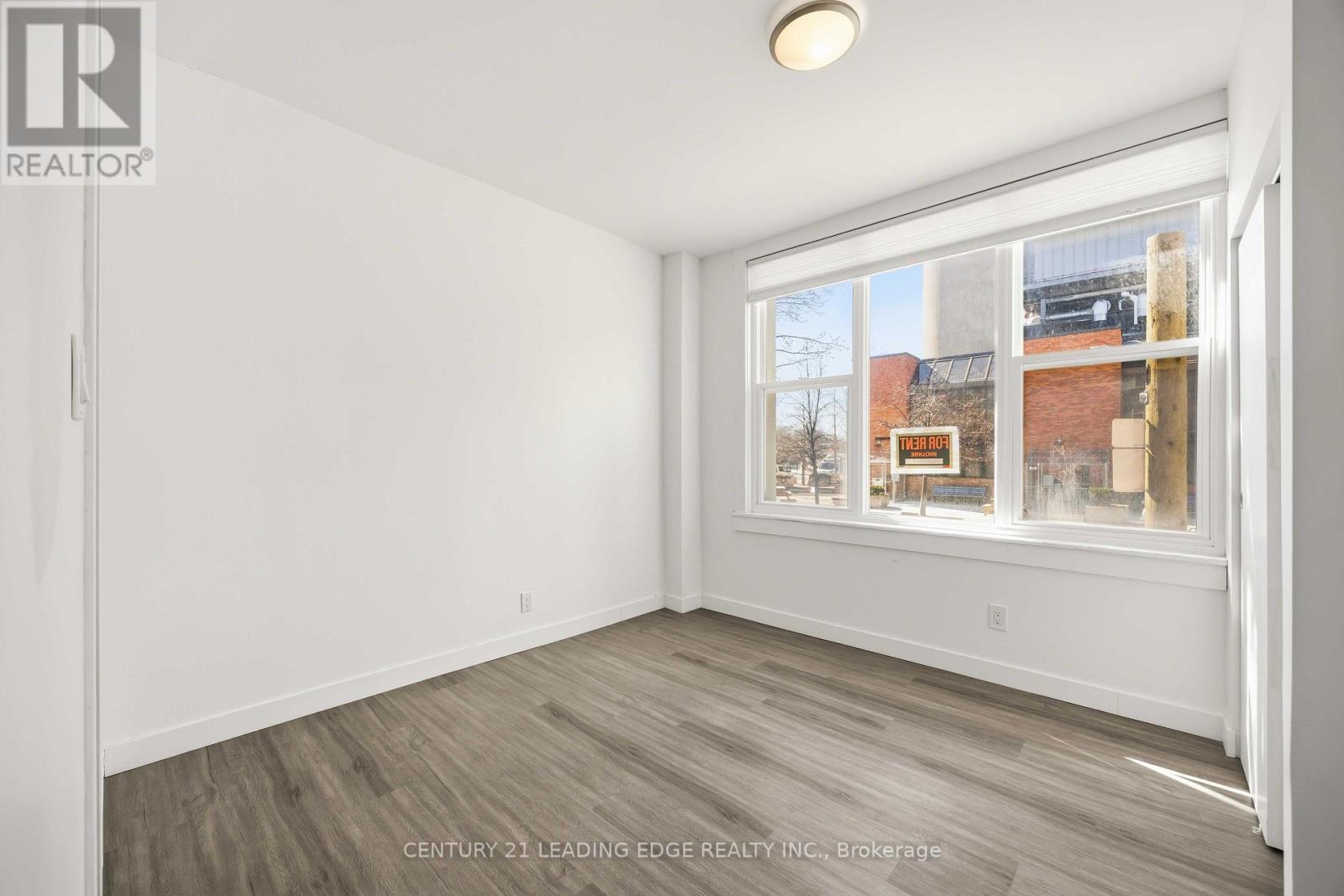 1 A Leonard Avenue — photo 18
