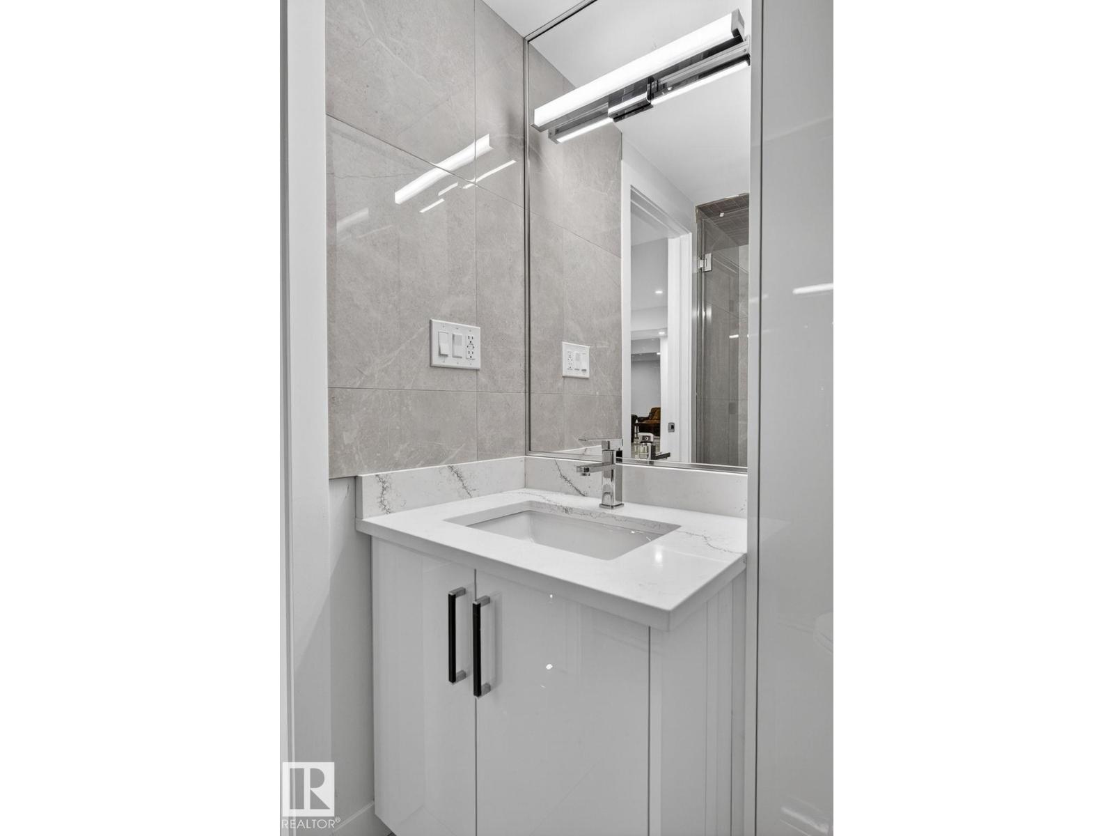 7304 164 AV NW - Image 53
