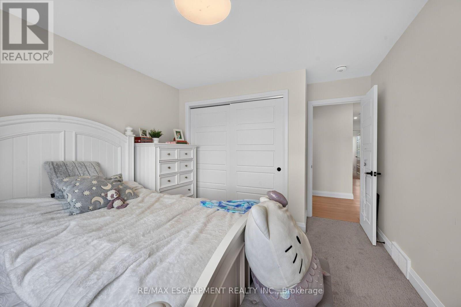 33 MONTURE STREET N - Image 20