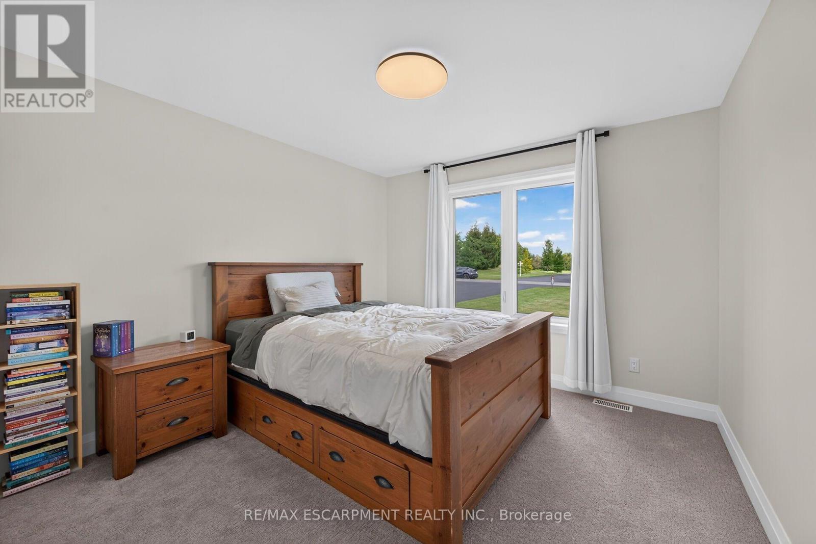 33 MONTURE STREET N - Image 21