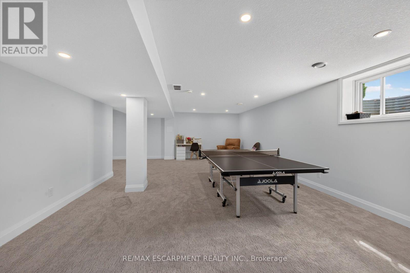 33 MONTURE STREET N - 28