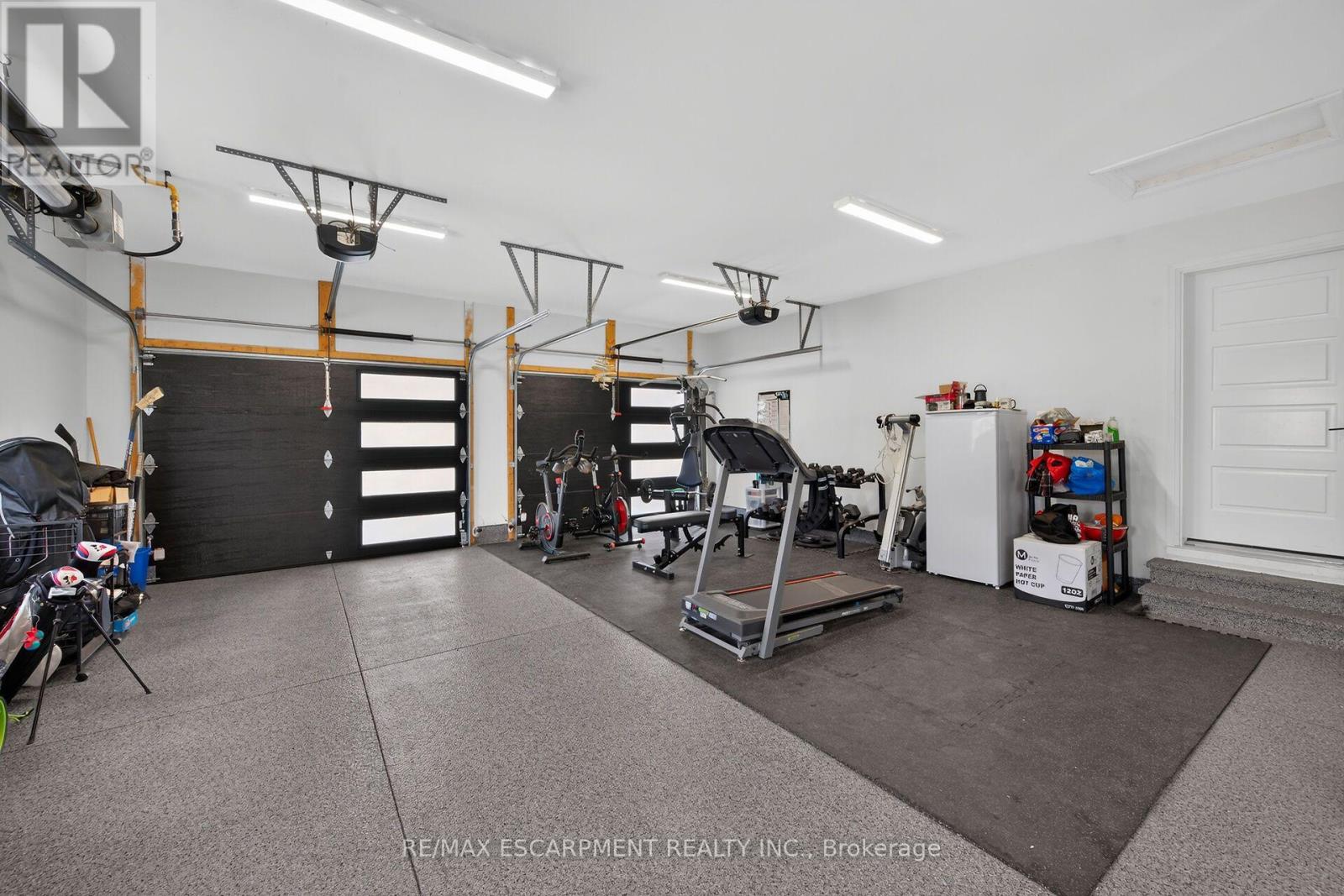 33 MONTURE STREET N - Image 35