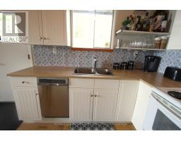 31 Hillcrest Avenue, Kawartha Lakes, ON K0M2B0 Photo 10
