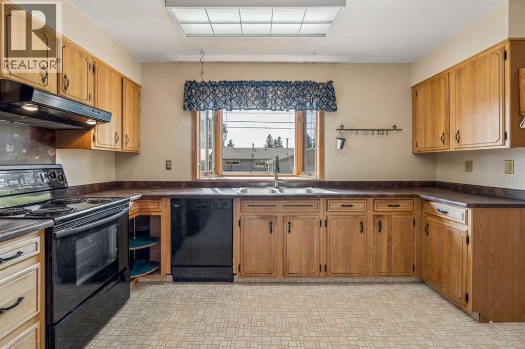 10719 Mapleshire Crescent SE - 13