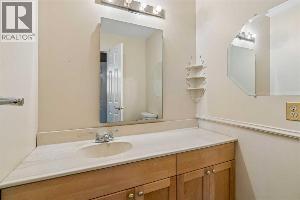 10719 Mapleshire Crescent SE - 18