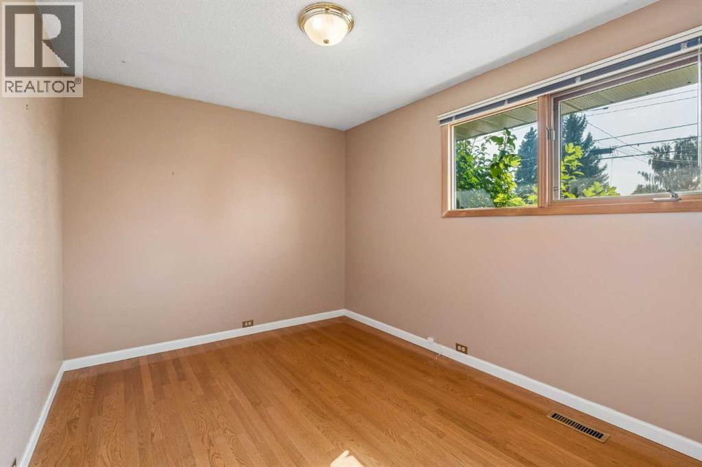 10719 Mapleshire Crescent SE - 21