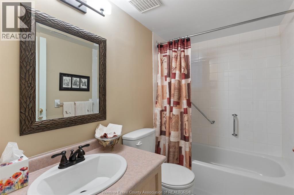 #114 451 GRAND MARAIS ROAD West - 12