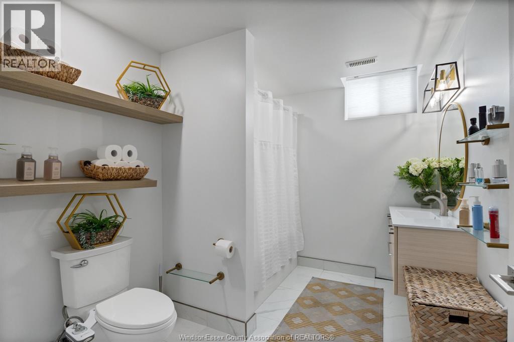 501 CALDWELL COURT - 32