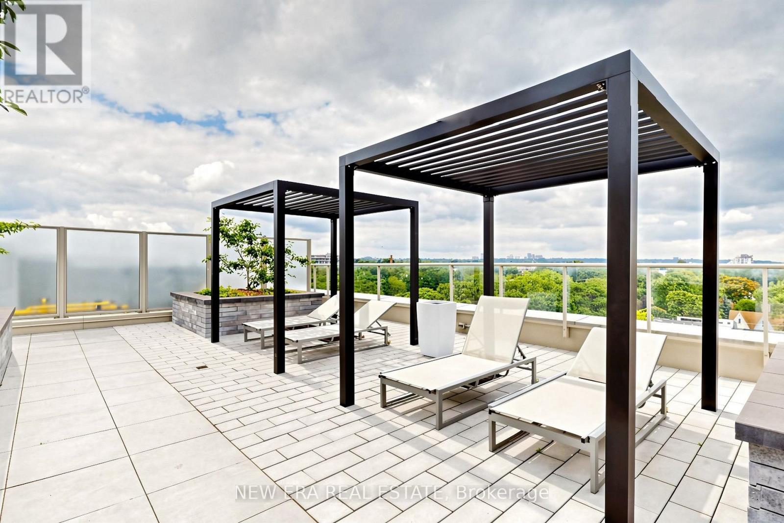 #301 150 LOGAN AVENUE - 15