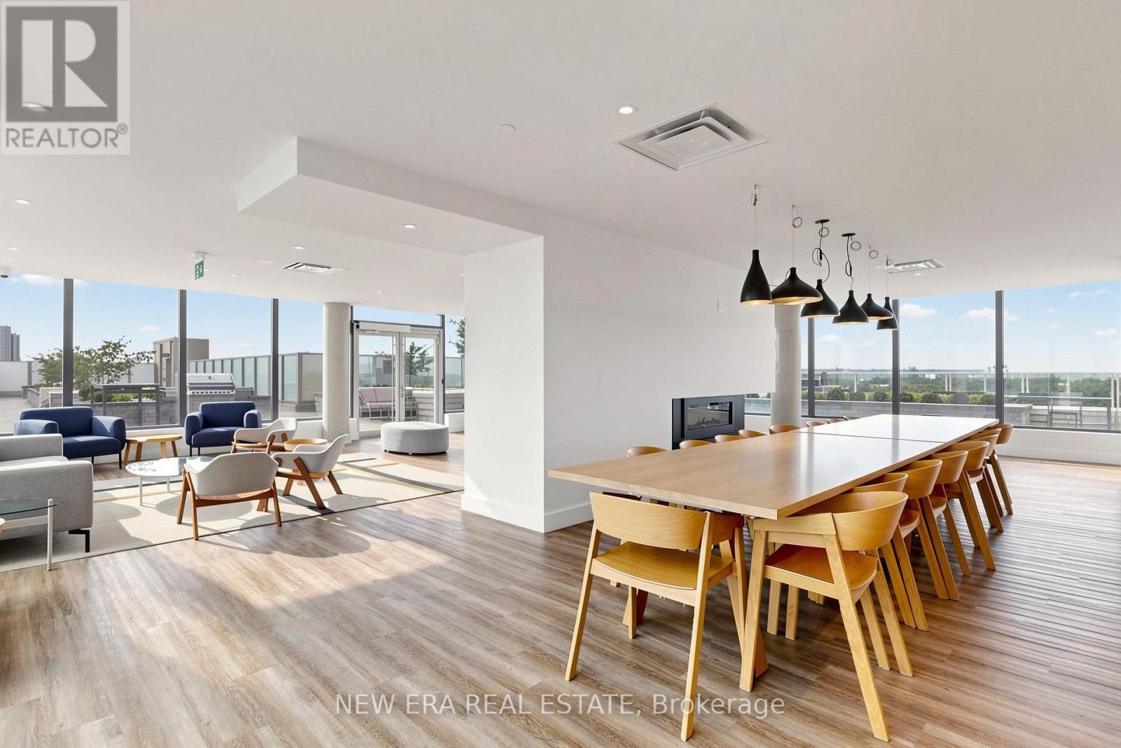 #301 150 LOGAN AVENUE - Image 12