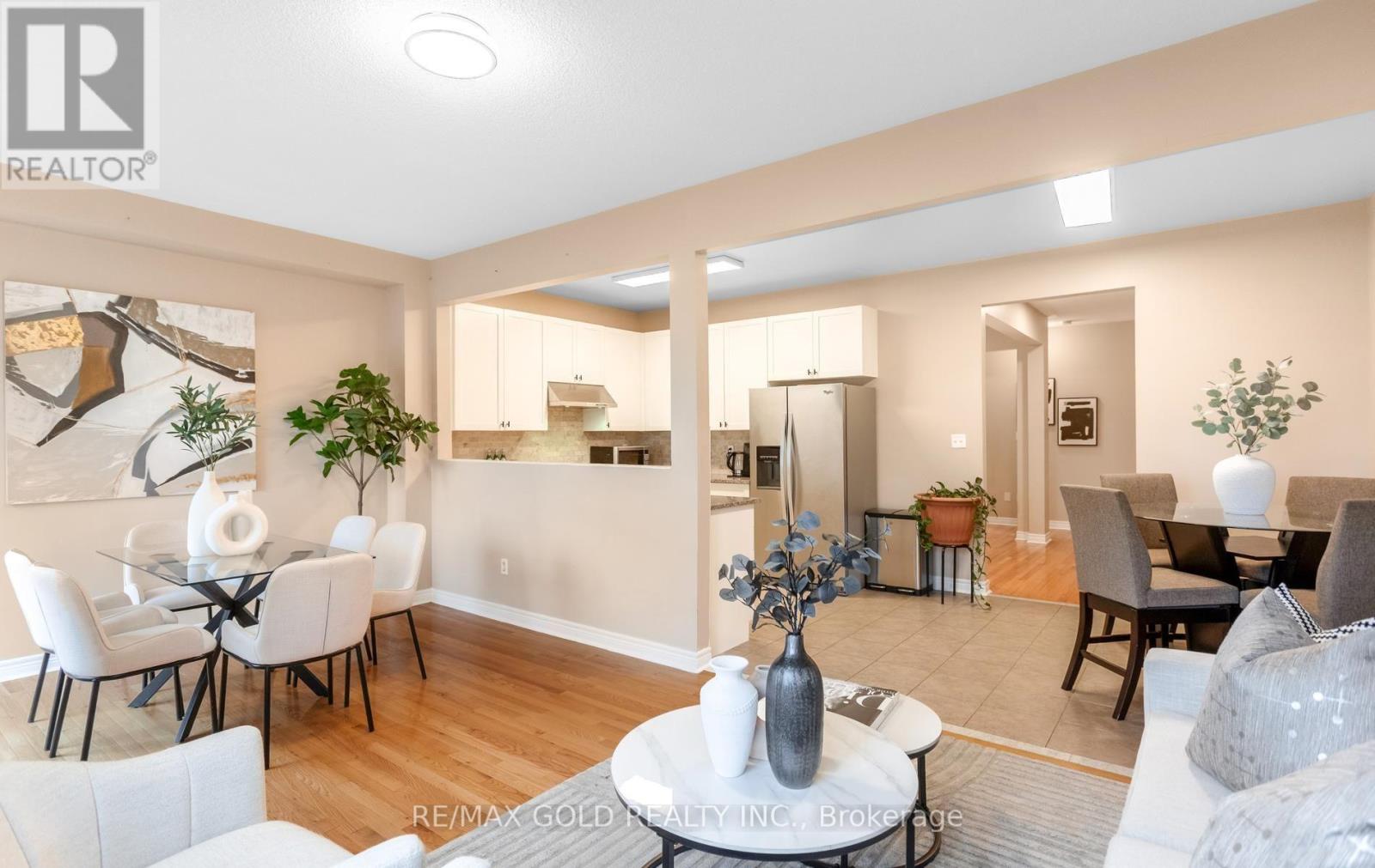 408 BESSBOROUGH DRIVE - 25