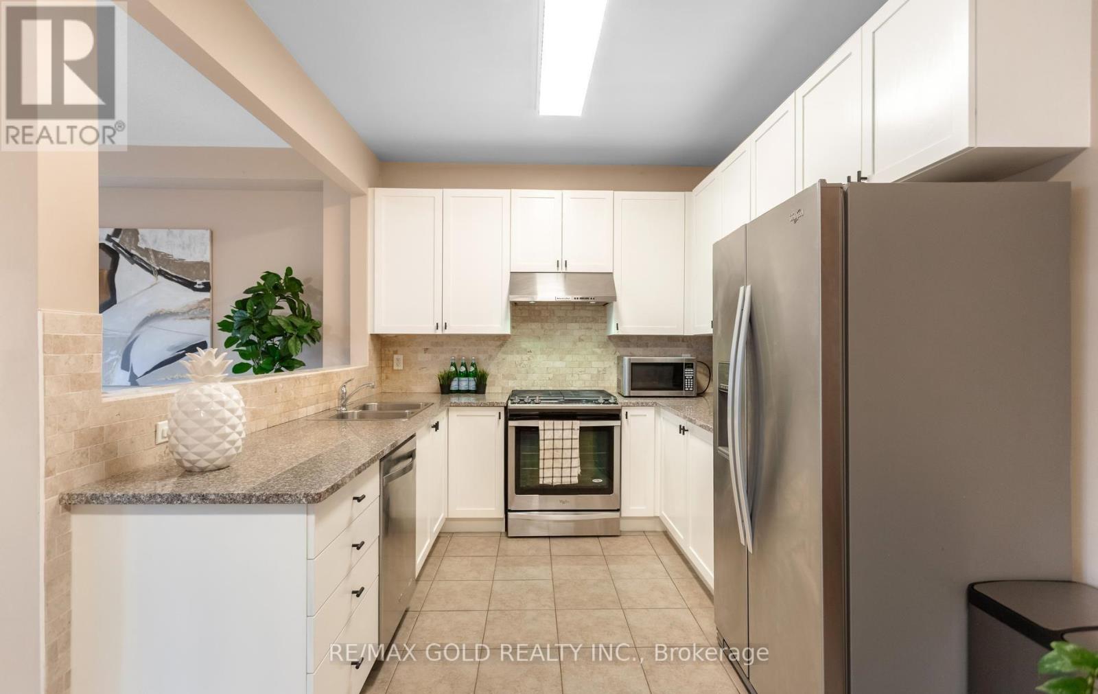 408 BESSBOROUGH DRIVE - 28