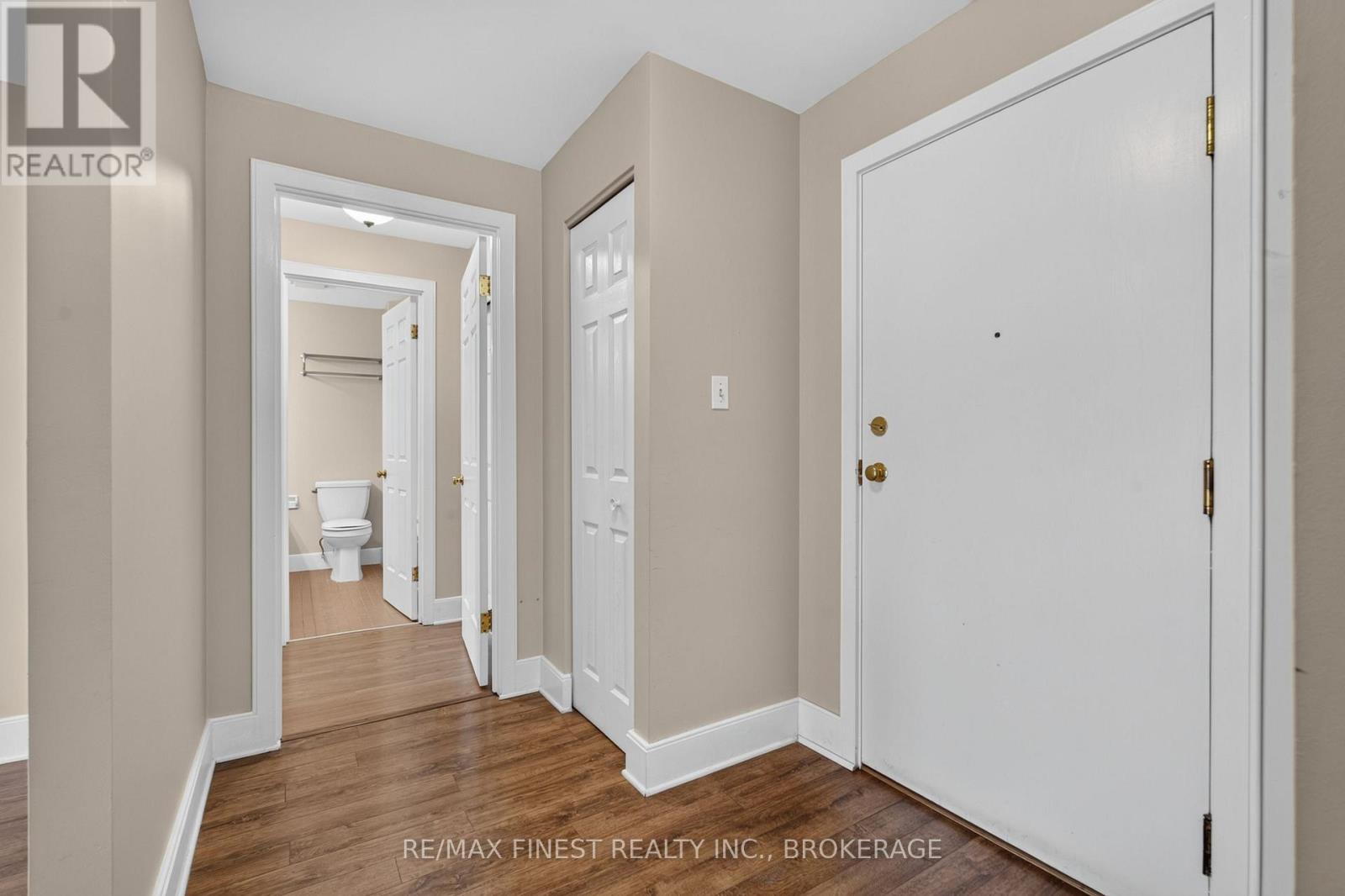 #302 2 BAY STREET - 21