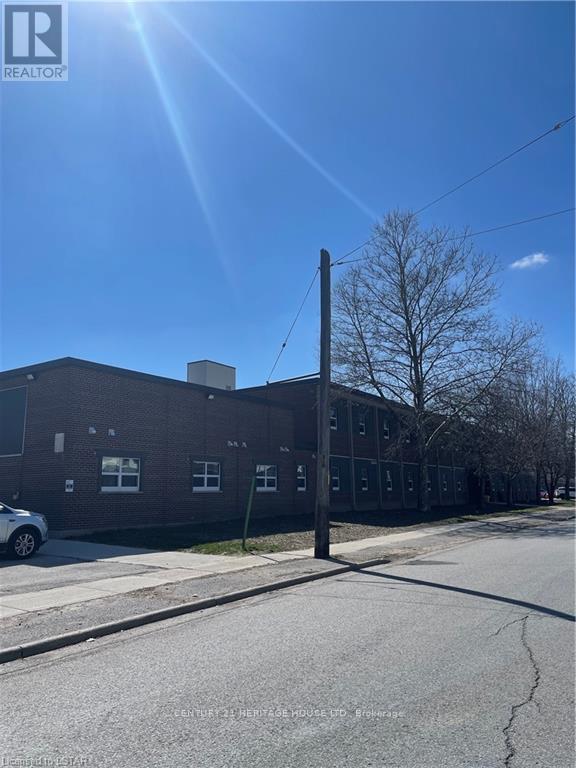 110 - 50 SCOTT STREET, St. Thomas — photo 1