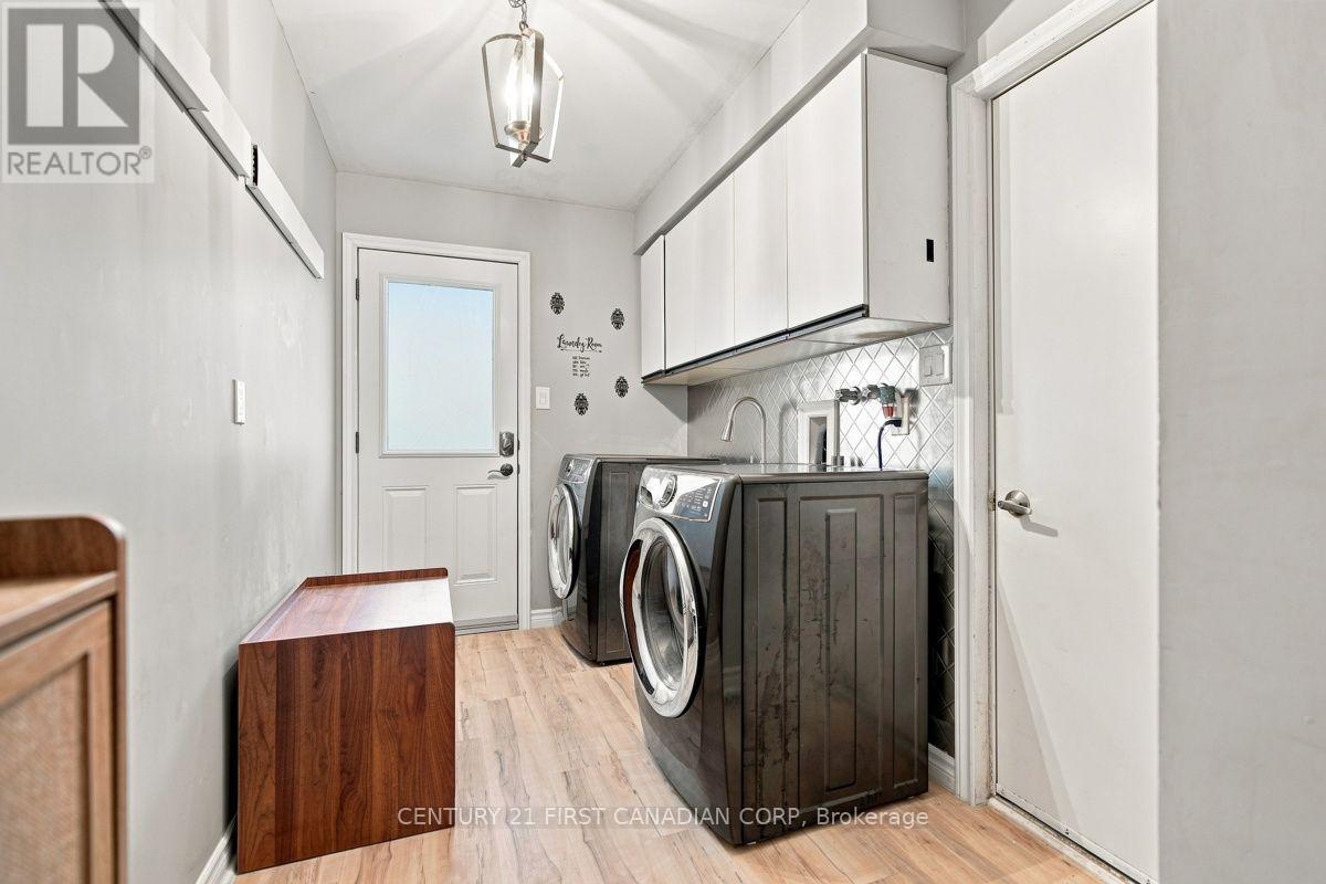 199 SOMERSET CRESCENT - Image 26