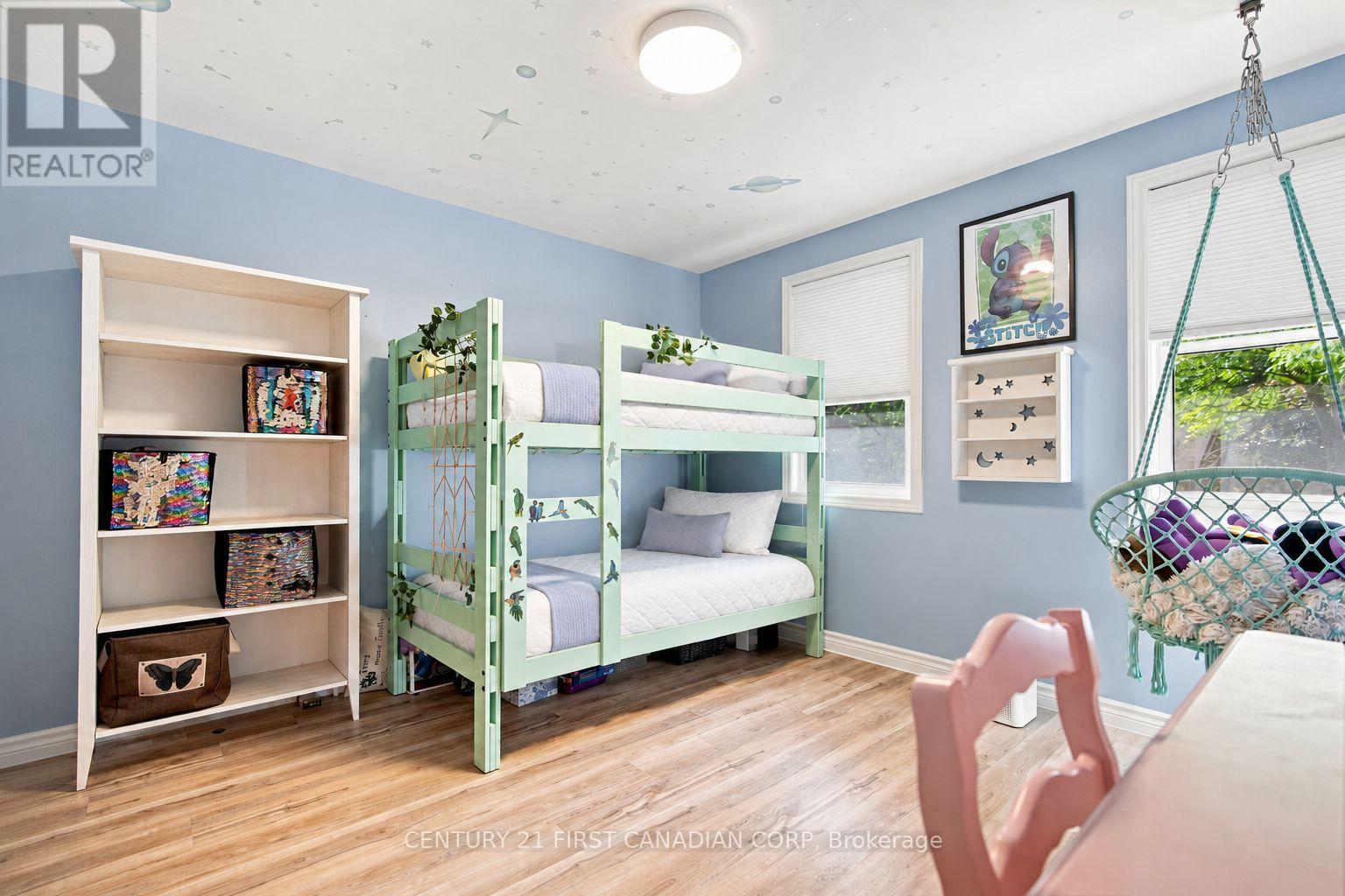 199 SOMERSET CRESCENT - Image 39