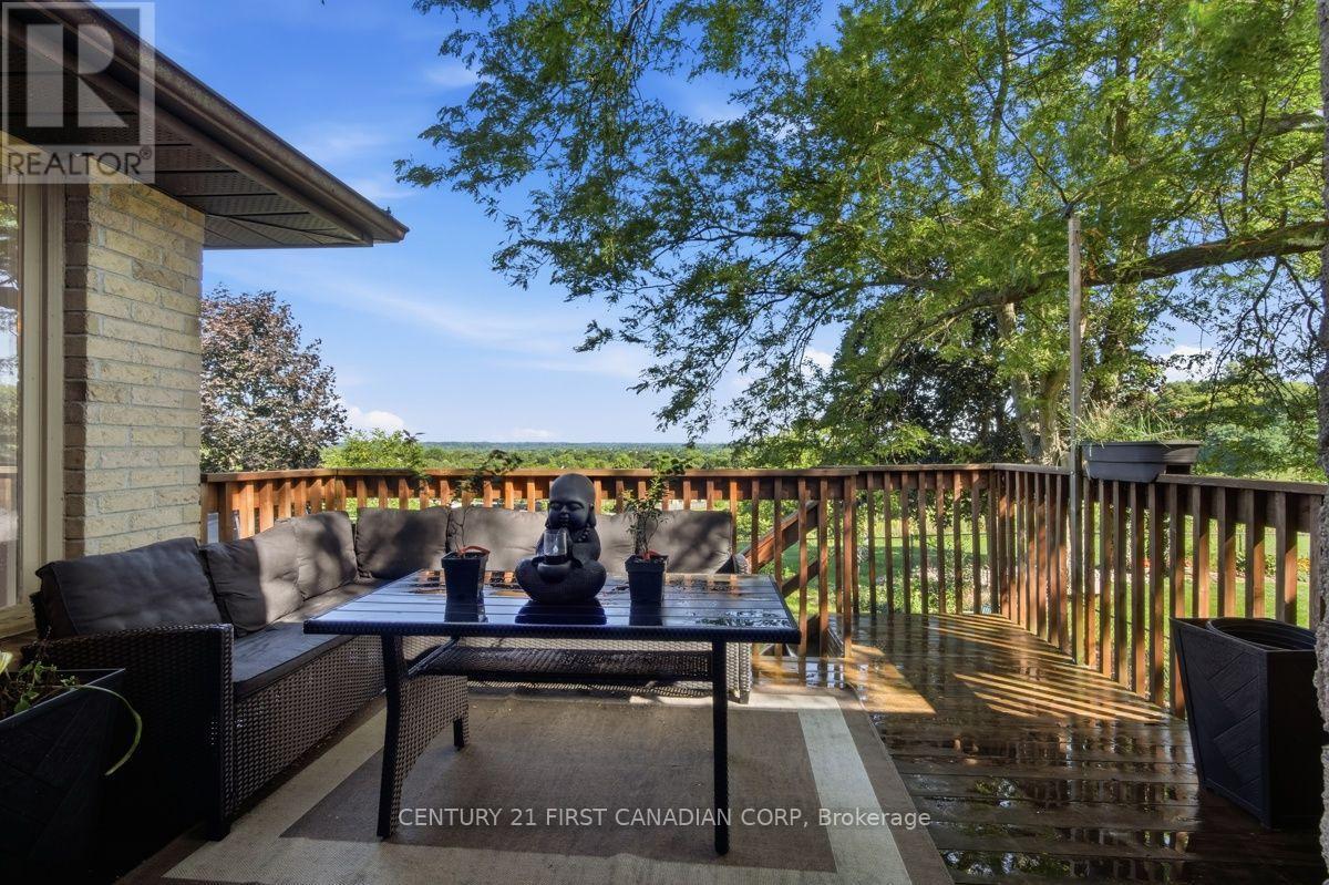 199 SOMERSET CRESCENT - Image 42