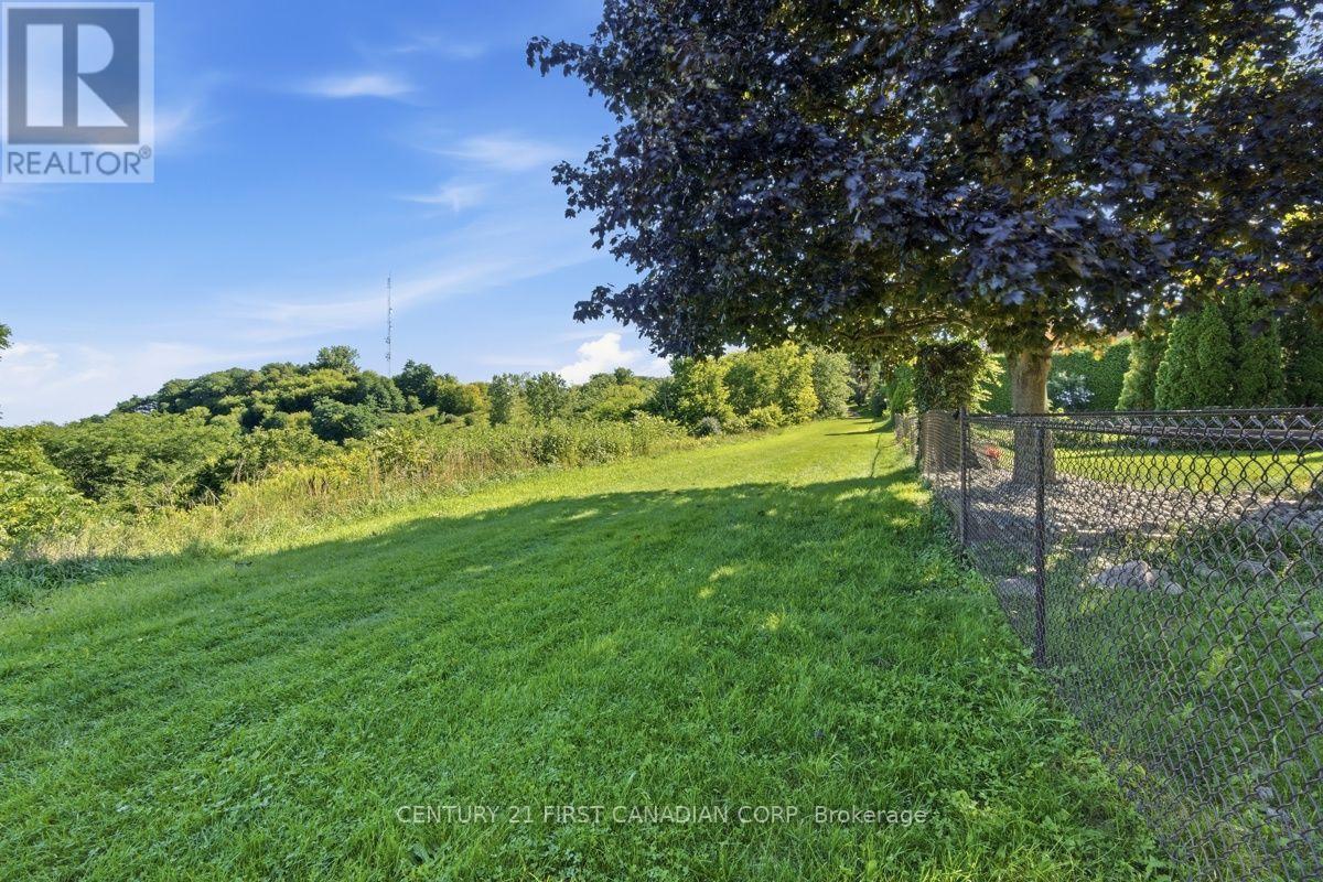 199 SOMERSET CRESCENT - Image 49