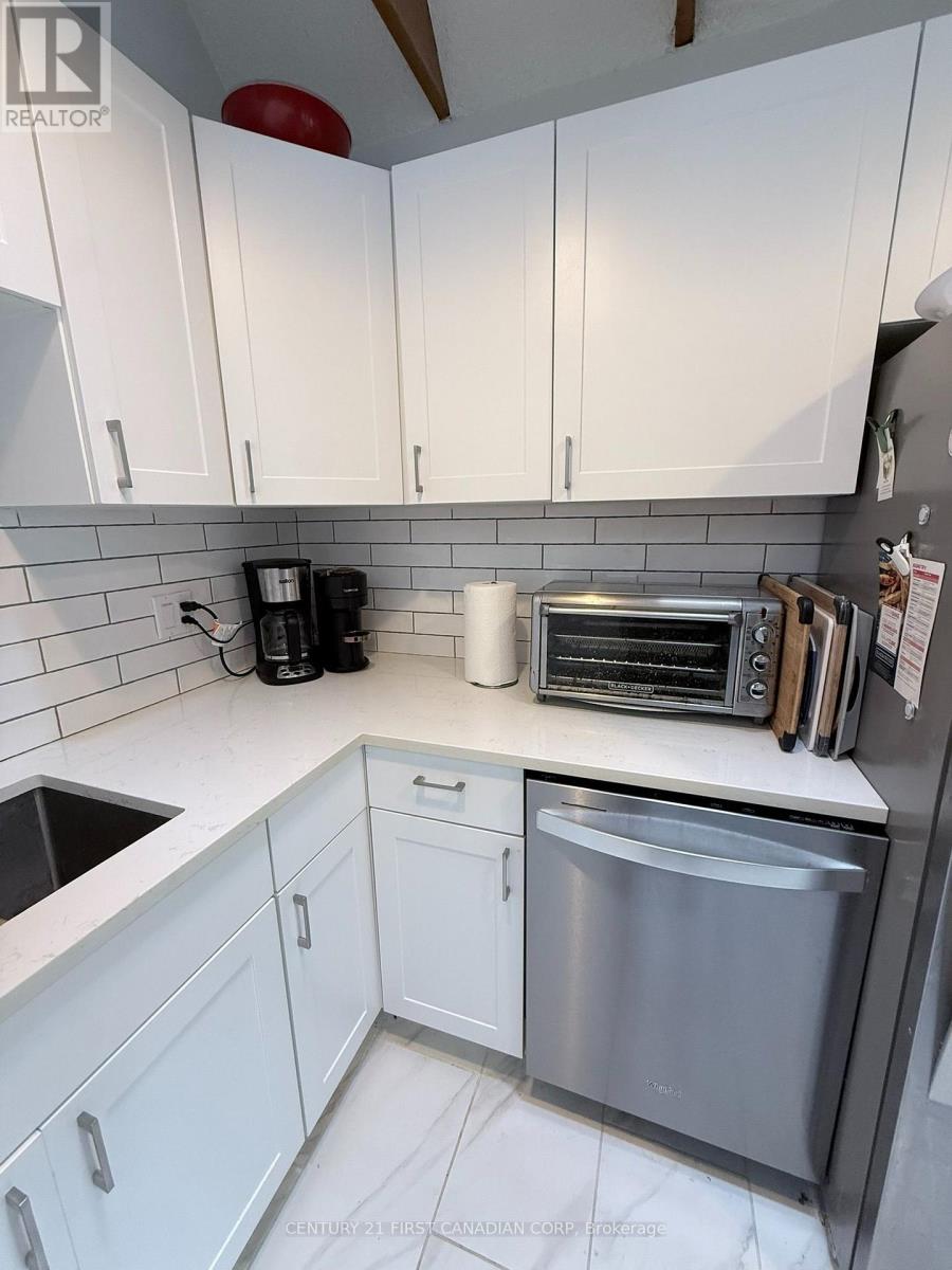 463 ECKFORD AVENUE - Image 11