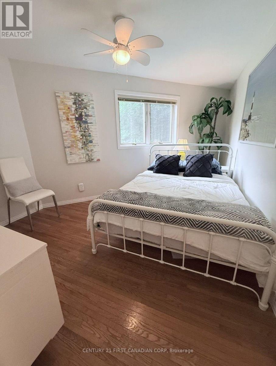 463 ECKFORD AVENUE - Image 23